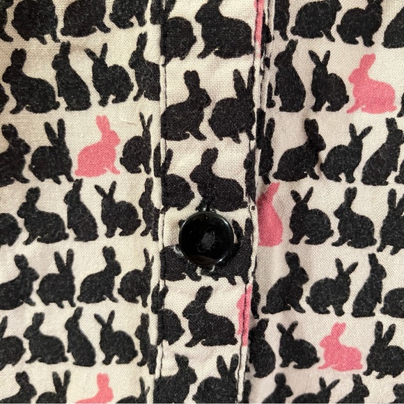 Divided by H&M Size 4 Shirt Dress White W/ Bunny Rabbit Pattern in Black & Pink - Picture 8 of 13